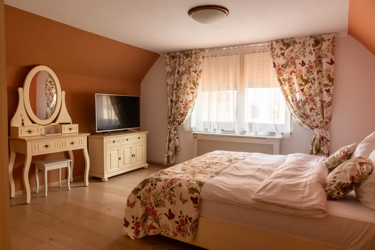 Vila Crisalia – room 6 bed