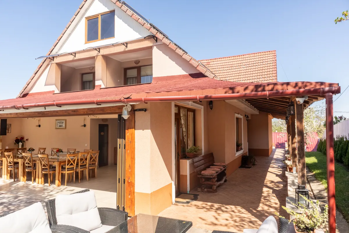 Vila Crisalia – terrace alt