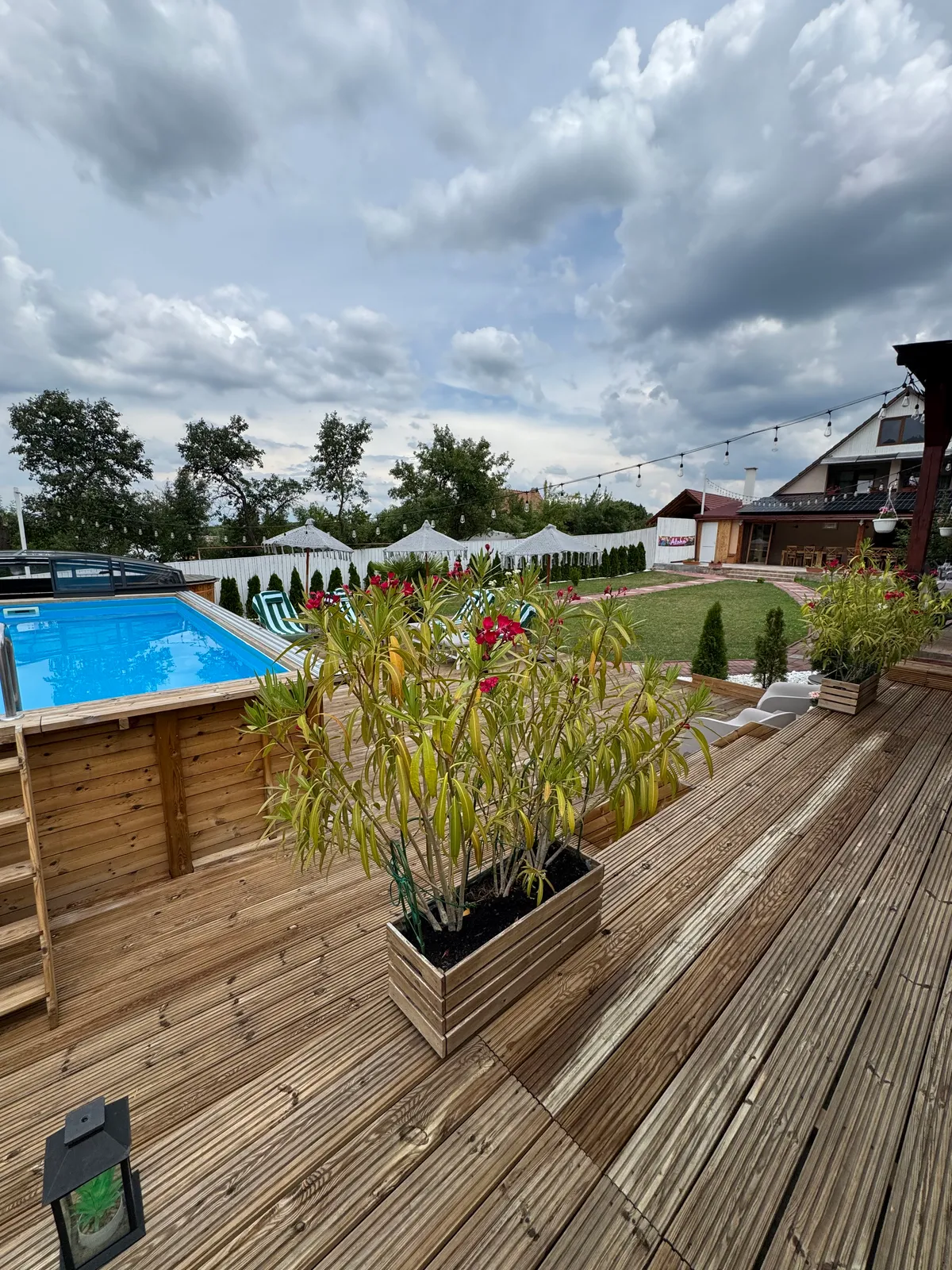 Vila Crisalia – yard 08